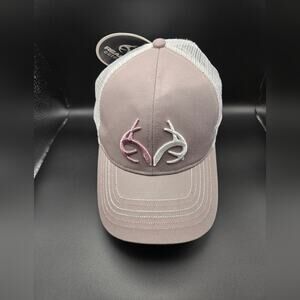Realtree Outfitters Mesh Back Trucker Hat Gray Pink